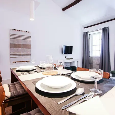 Calacatta Housing Oporto