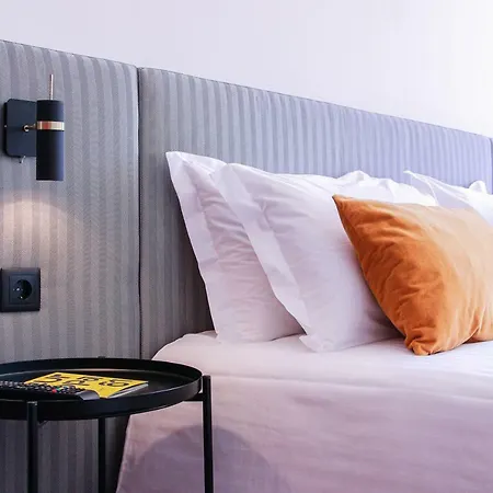 Calacatta Housing ポルト